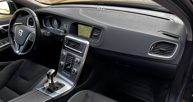 Volvo V60 cena 48500 przebieg: 178000, rok produkcji 2015 z Katowice małe 667